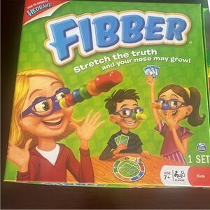 Fibber Stretch The Truth Spin Master Games Board Game 7+ years